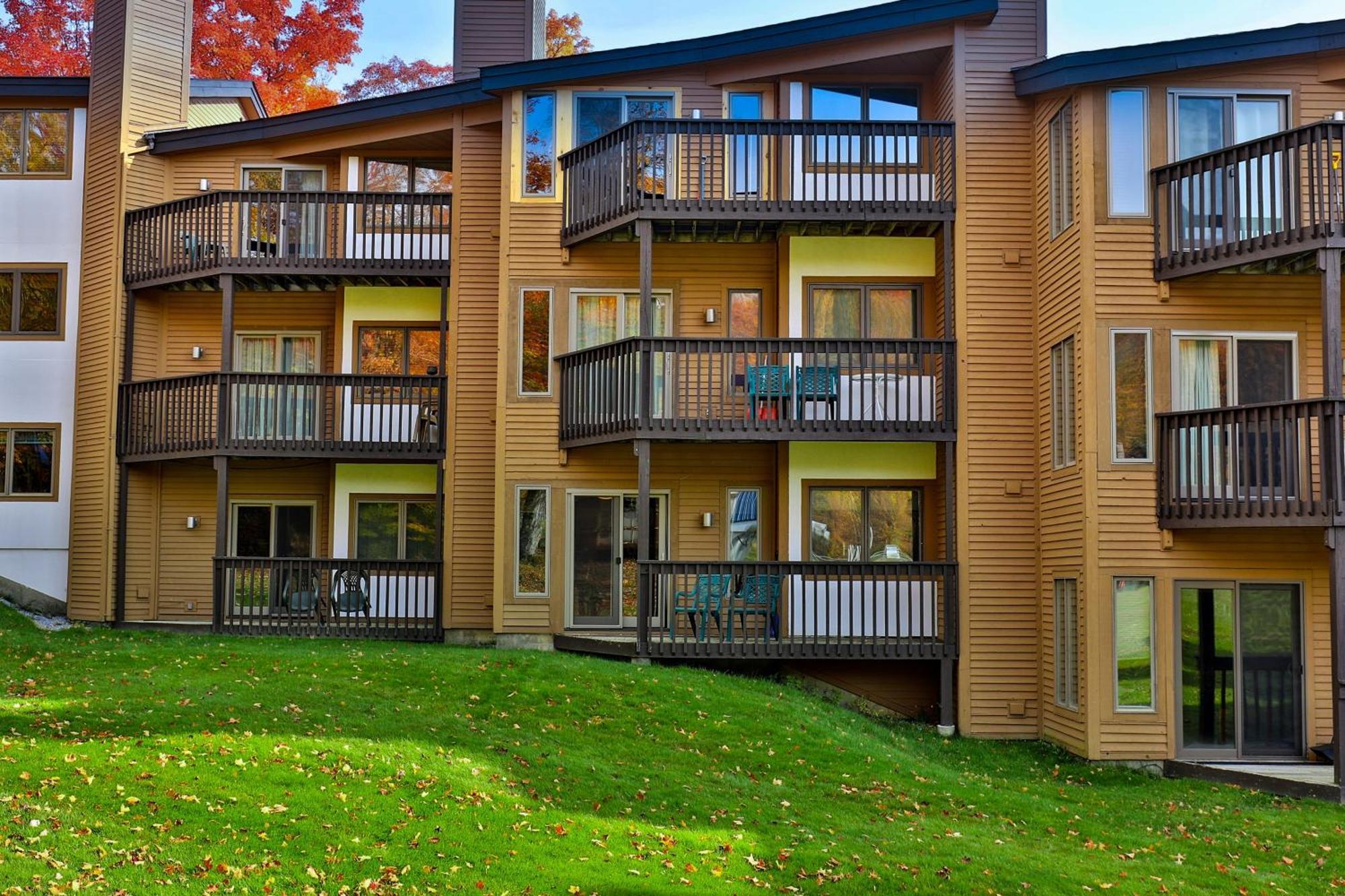 Okemo Mountain Lodge لودلو الغرفة الصورة