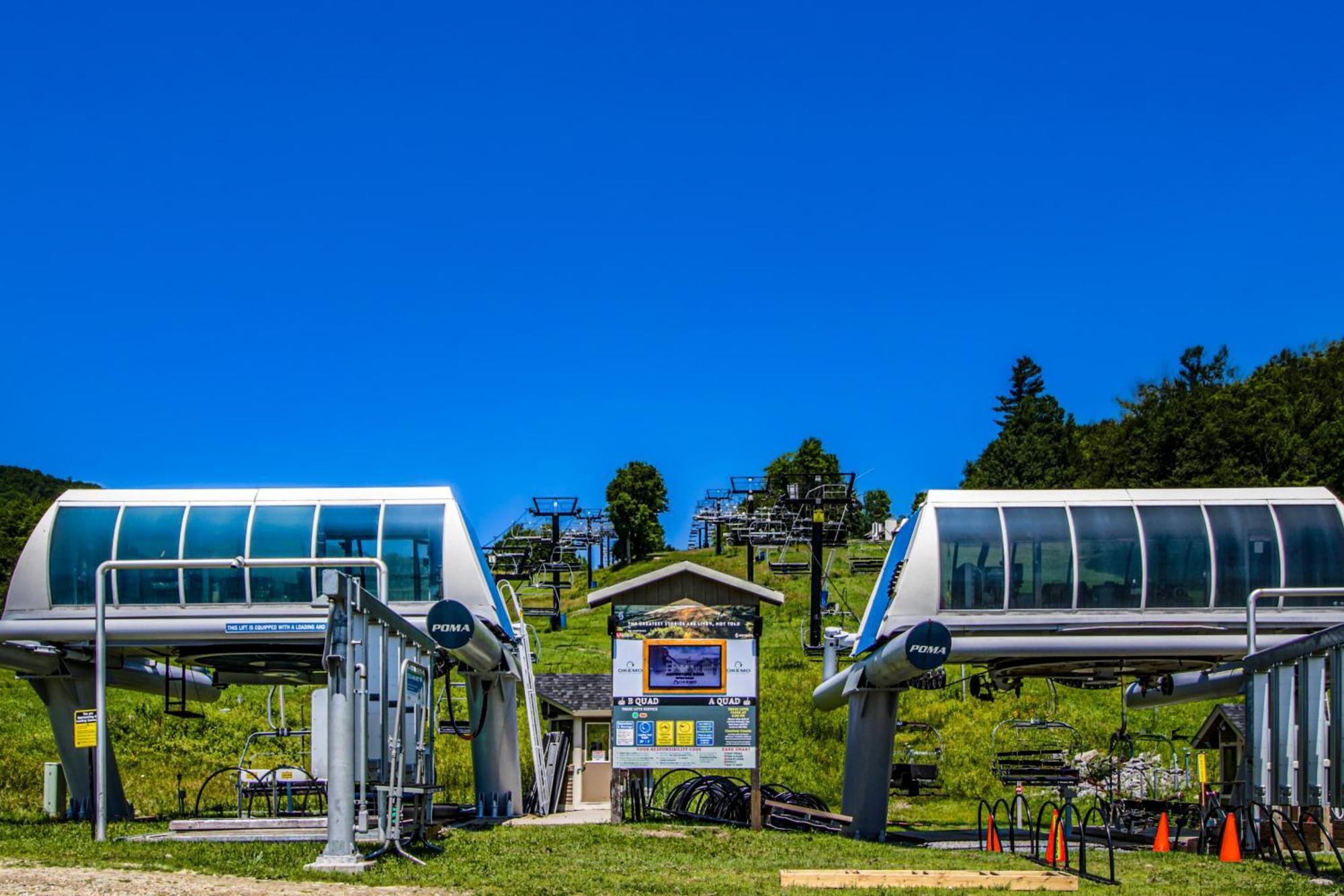 Okemo Mountain Lodge لودلو الغرفة الصورة
