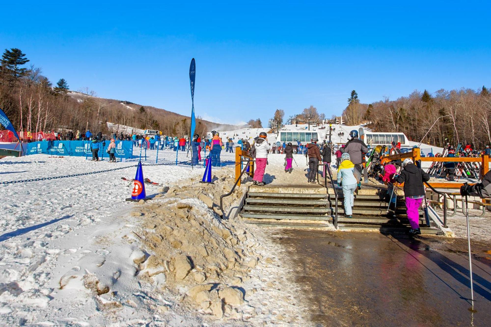 Okemo Mountain Lodge لودلو الغرفة الصورة