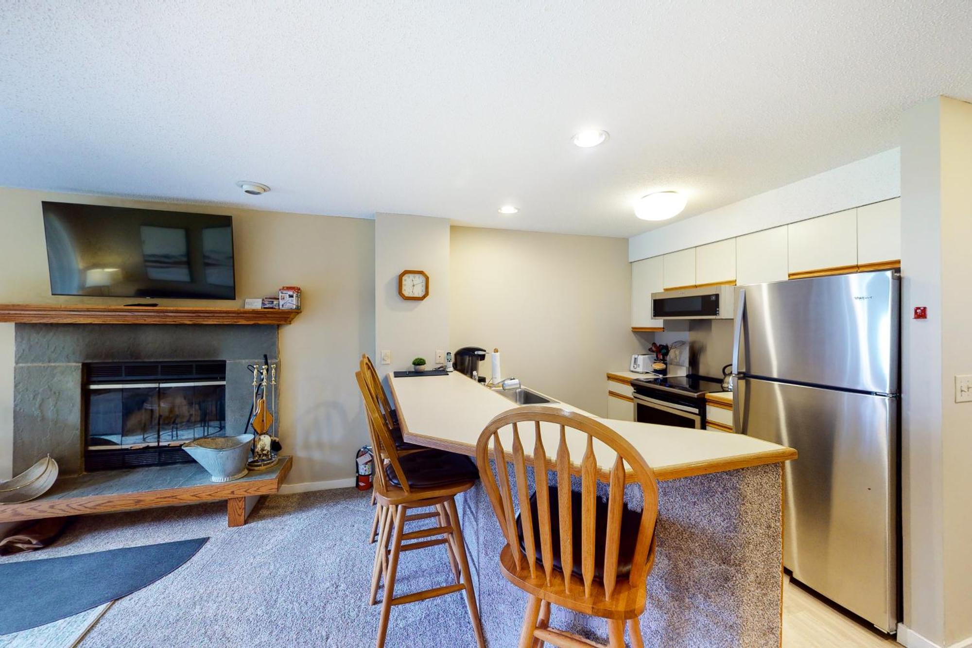 Okemo Mountain Lodge لودلو الغرفة الصورة