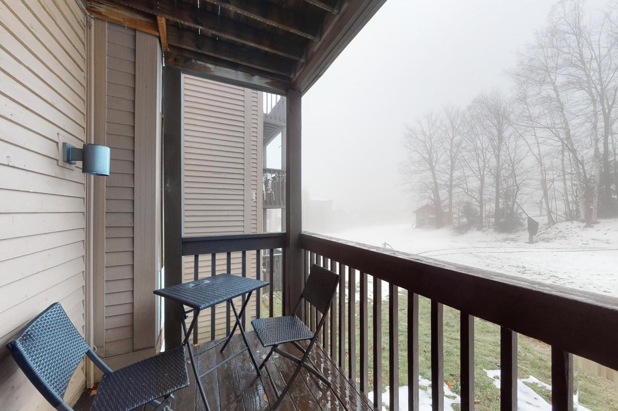 Okemo Mountain Lodge لودلو الغرفة الصورة